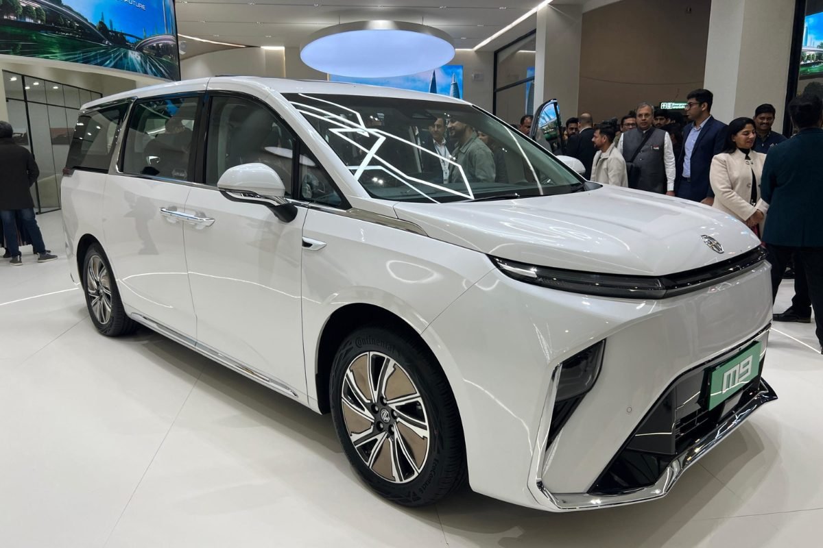 Mg M9 EV